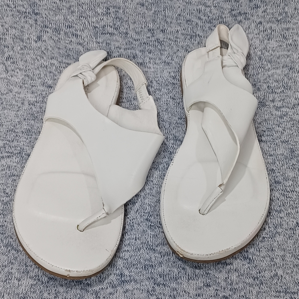 Women's  Leather Sandals!